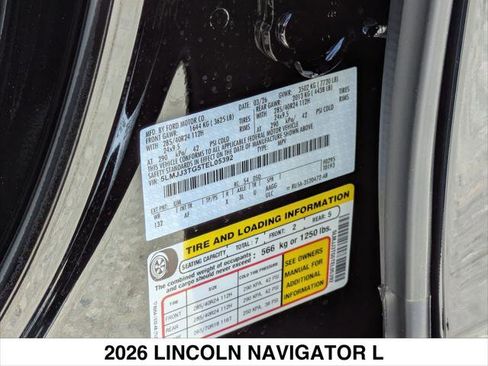 New 2026 Lincoln Navigator L Black Label AWD/4WD image 15