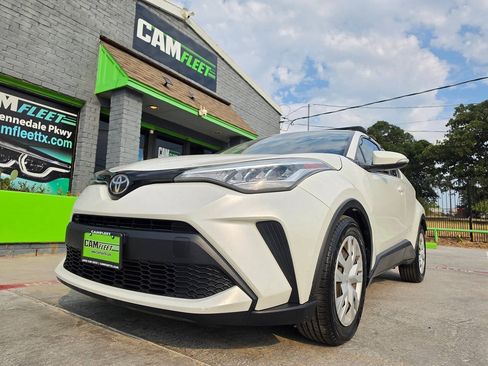 Used 2020 Toyota C-HR LE FWD image 2