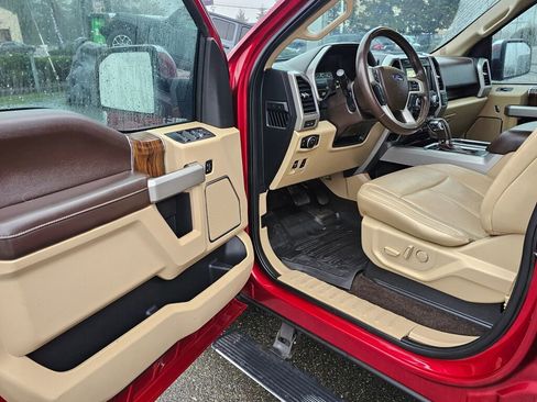 Used 2018 Ford F150 Lariat w/ Equipment Group 502A Luxury image 18