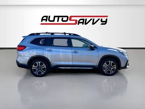 Used 2025 Subaru Ascent Limited w/ Popular Package #2 AWD/4WD image 8