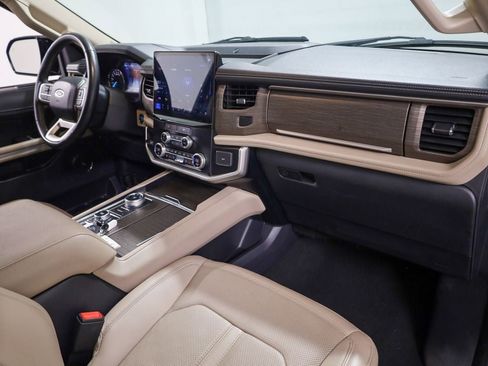 Certified 2024 Ford Expedition Limited image 24