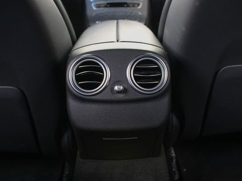 Used 2022 Mercedes-Benz E 350 Sedan w/ AMG Line Exterior image 40