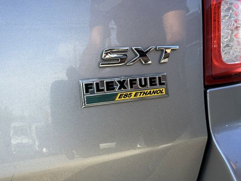 Used 2019 Dodge Grand Caravan SXT image 19