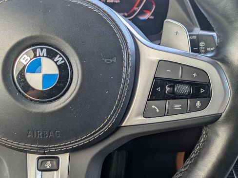 Used 2022 BMW X7 xDrive40i w/ M Sport Package AWD/4WD image 18