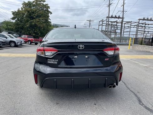 Used 2024 Toyota Corolla SE w/ SE Premium Package FWD image 4