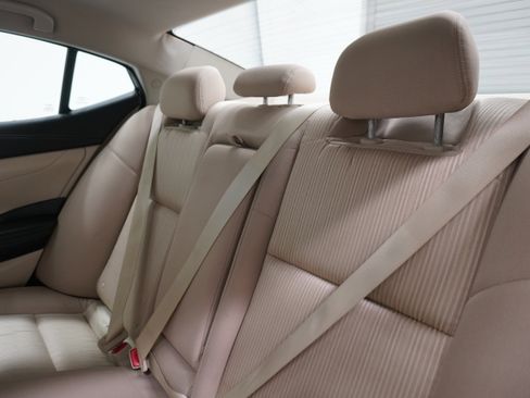 Used 2016 Nissan Maxima 3.5 S image 12