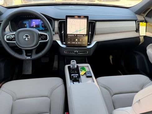New 2027 Volvo XC90 B6 Plus AWD/4WD image 8