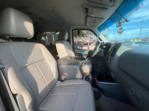 Used 2014 Nissan NV 3500 SL w/ Technology Package image 7