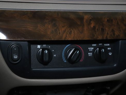 Used 2005 Mercury Grand Marquis GS image 34