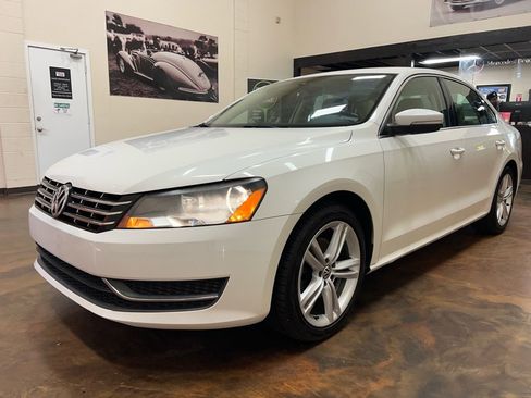 Used 2015 Volkswagen Passat TDI SE image 5