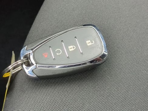 Used 2025 Chevrolet TrailBlazer LT AWD/4WD image 32