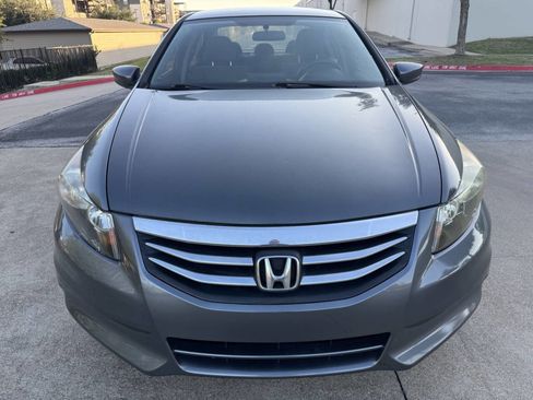 Used 2011 Honda Accord LX-P image 2