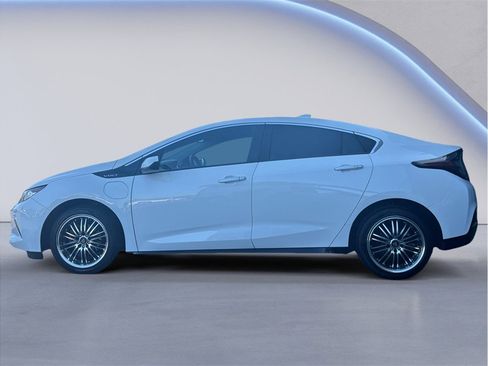 Used 2017 Chevrolet Volt Premier w/ Driver Confidence II Package image 3