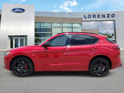 Used 2022 Alfa Romeo Stelvio Veloce AWD/4WD image 8