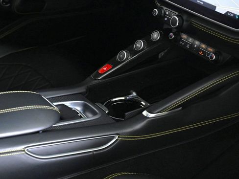 Used 2018 Ferrari GTC4Lusso image 28