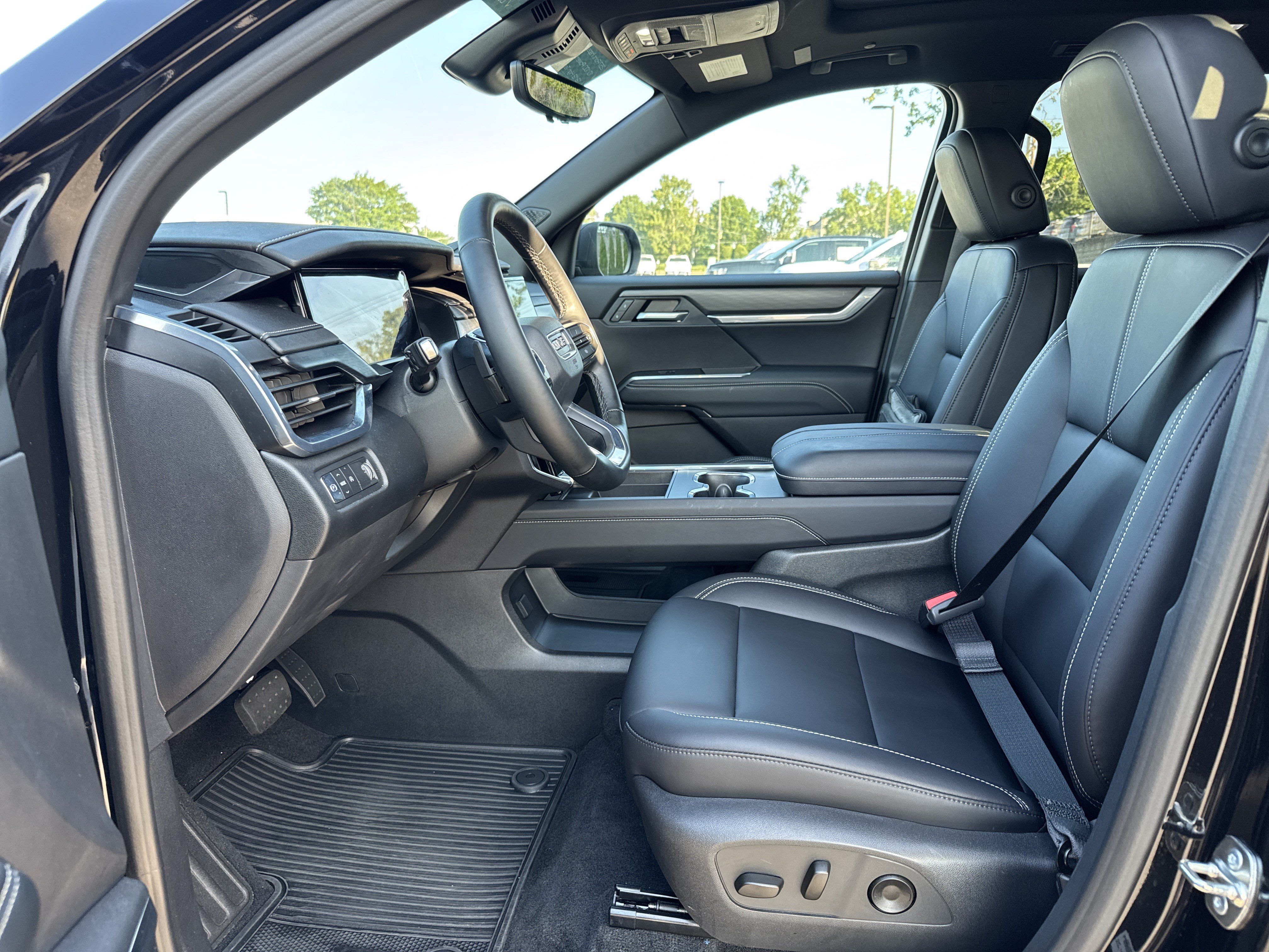 Used 2026 GMC Acadia Elevation w/ Black Edition FWD image 16