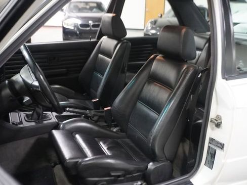 Used 1991 BMW M3 Coupe image 21