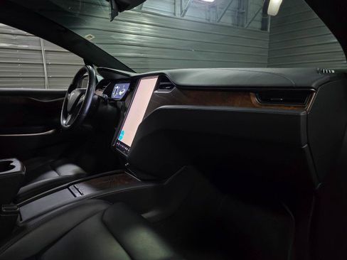 Used 2019 Tesla Model X Performance image 12