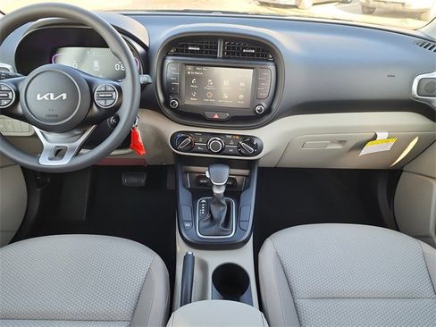 New 2025 Kia Soul LX w/ LX Technology Package image 18