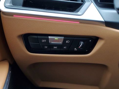 Used 2023 BMW 330i xDrive Sedan w/ Convenience Package image 15