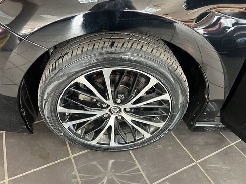 Used 2019 Toyota Camry SE FWD image 28