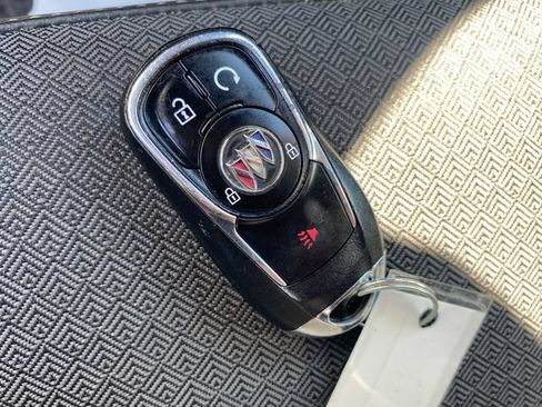 Used 2021 Buick Encore GX Preferred AWD/4WD image 24