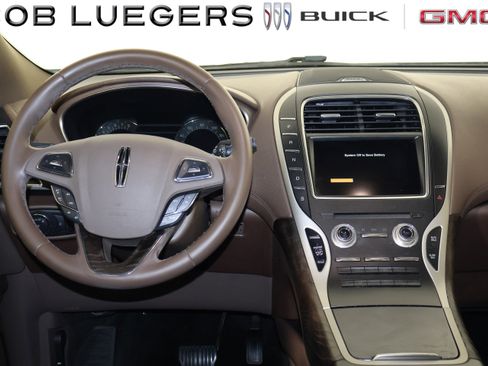 Used 2017 Lincoln MKX Reserve FWD image 14