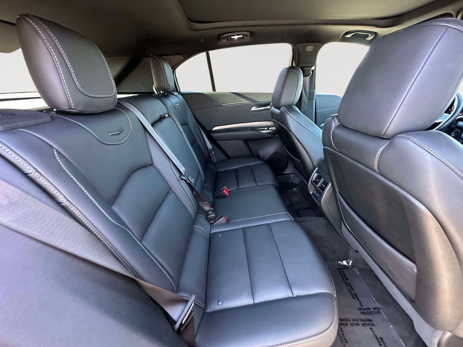 Certified 2024 Cadillac XT4 Premium Luxury w/ Cold Weather Package AWD/4WD image 31