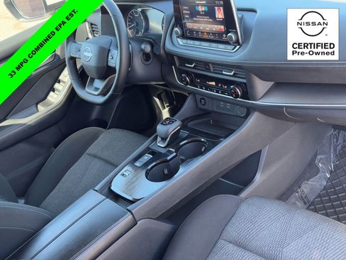 Certified 2025 Nissan Rogue SV FWD image 9