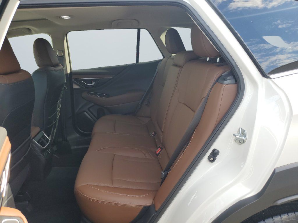 Certified 2025 Subaru Outback Touring XT AWD/4WD image 13