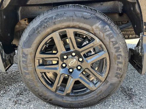 Used 2023 Chevrolet Silverado 1500 Custom AWD/4WD image 23