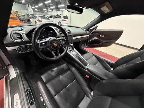 Used 2019 Porsche 718 Cayman RWD image 27