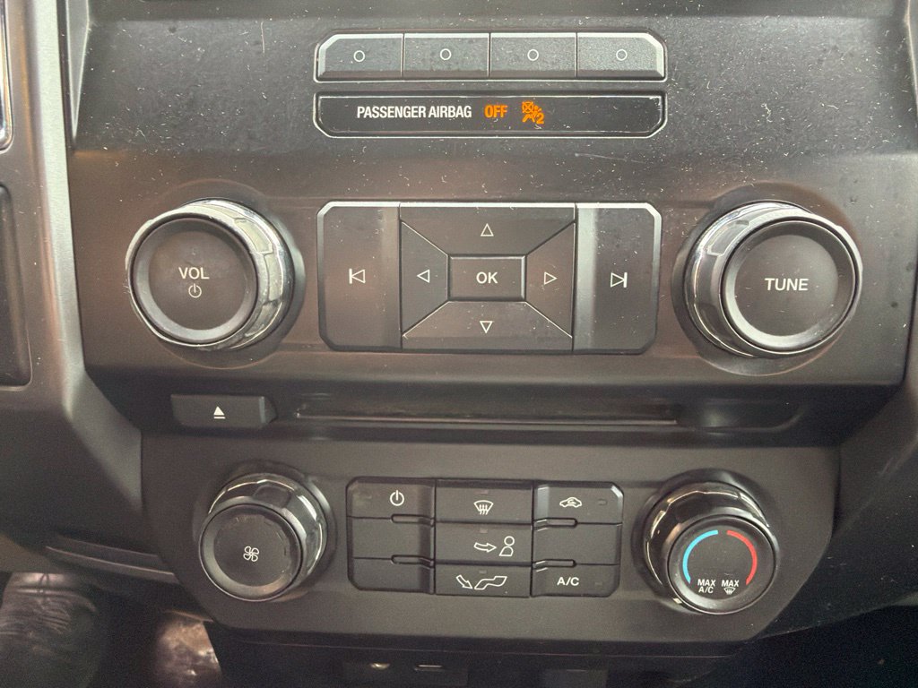Used 2015 Ford F150 XLT AWD/4WD image 24