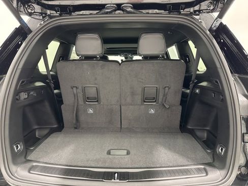 New 2025 Jeep Grand Cherokee L Altitude AWD/4WD image 9