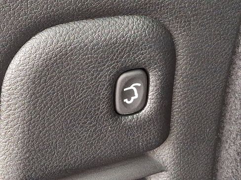 Used 2024 Dodge Durango GT image 32