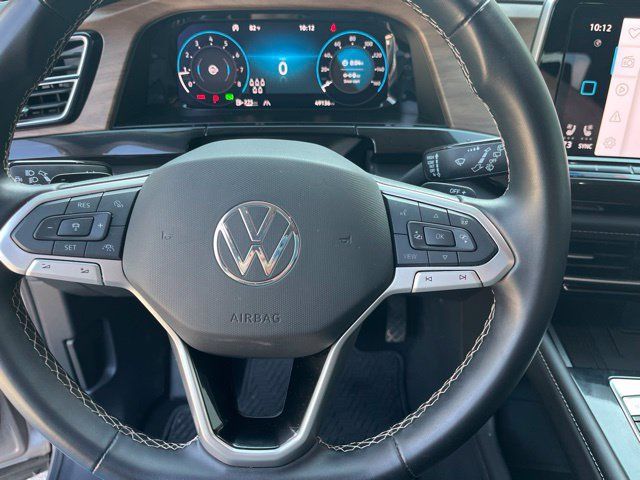 Used 2025 Volkswagen Atlas SE FWD image 21