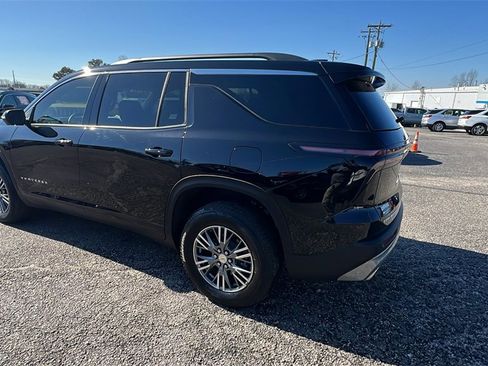 New 2025 Chevrolet Traverse LT w/ Driver Confidence Package image 6