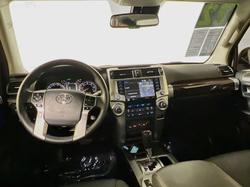 Used 2022 Toyota 4Runner Limited RWD image 30