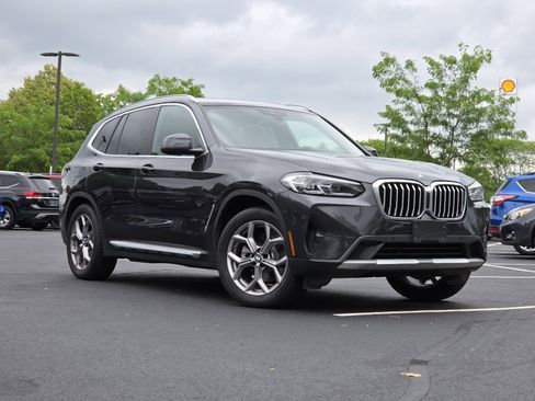 Used 2022 BMW X3 xDrive30i w/ Premium Package AWD/4WD image 2