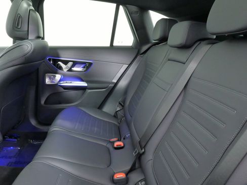 Used 2025 Mercedes-Benz GLC 350e 4MATIC image 45