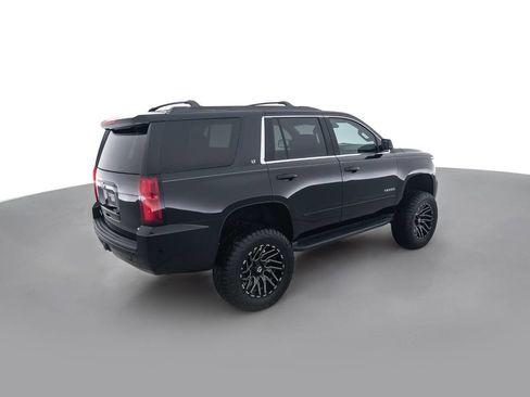Used 2017 Chevrolet Tahoe LT w/ LT Midnight Edition AWD/4WD image 4