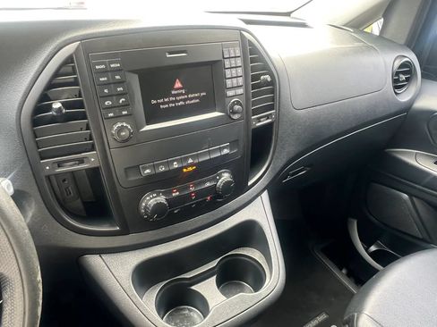 Used 2017 Mercedes-Benz Metris Passenger w/ Comfort Package image 23