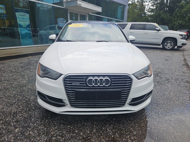 Used 2016 Audi A3 e-tron Premium Plus w/ Premium Plus Package FWD image 12