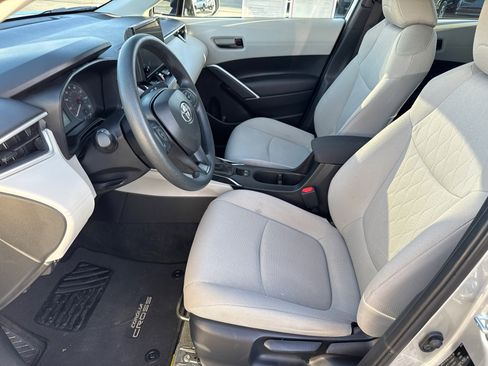 Certified 2024 Toyota Corolla Cross L image 26