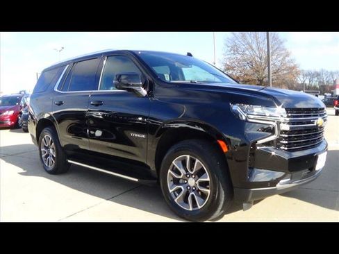 Used 2024 Chevrolet Tahoe LT w/ Luxury Package image 4