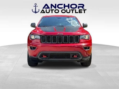Used 2017 Jeep Grand Cherokee Trailhawk AWD/4WD image 2