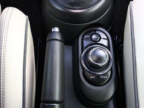 Used 2023 MINI Cooper S image 23