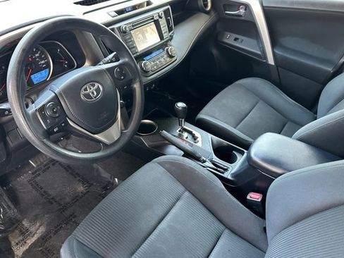 Used 2015 Toyota RAV4 XLE FWD image 11