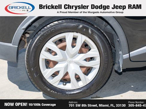 Used 2020 Toyota C-HR LE image 40