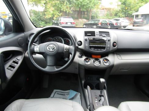 Used 2011 Toyota RAV4 Limited image 25